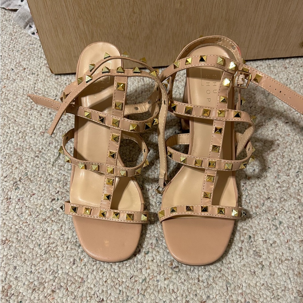 Women’s nude block heels
